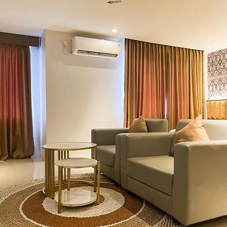 Sm Tower Hotel And Convention Berau Tanjung Redep エクステリア 写真