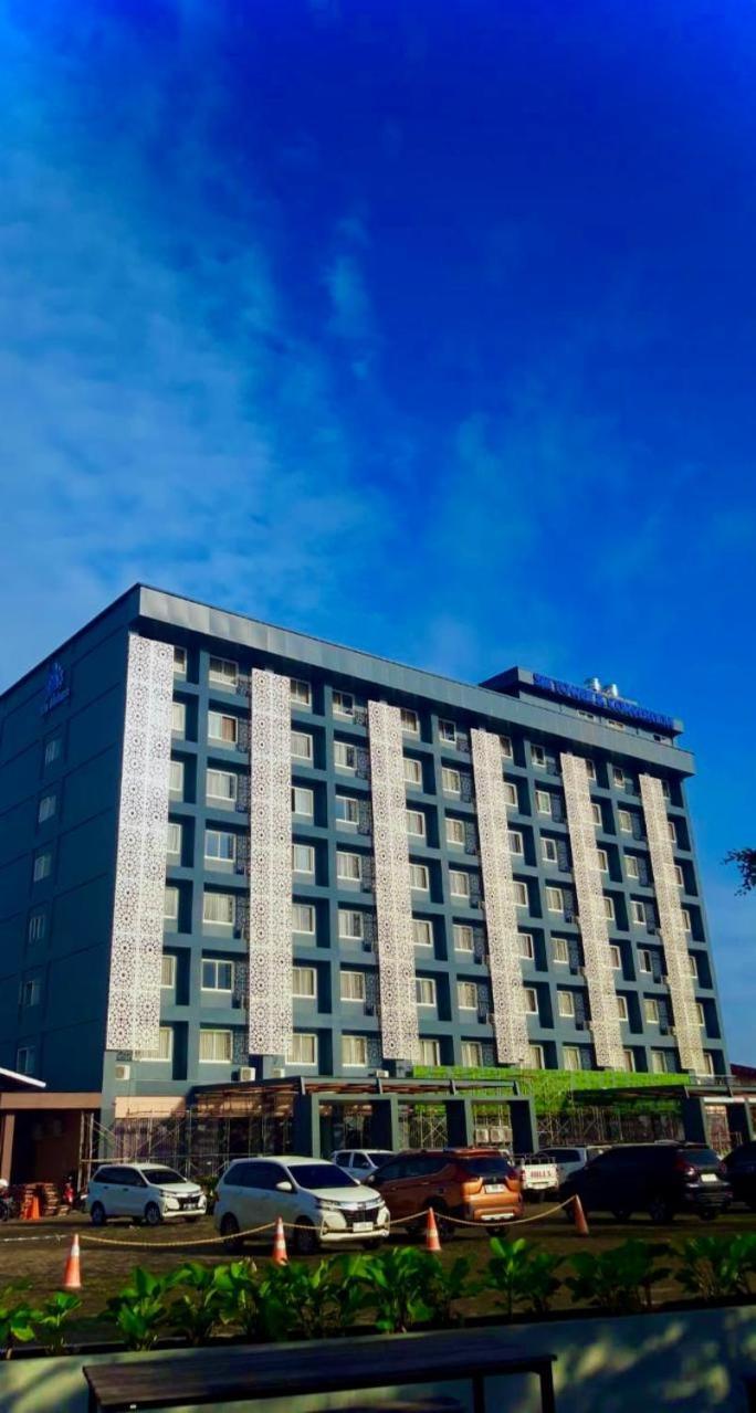 Sm Tower Hotel And Convention Berau Tanjung Redep エクステリア 写真