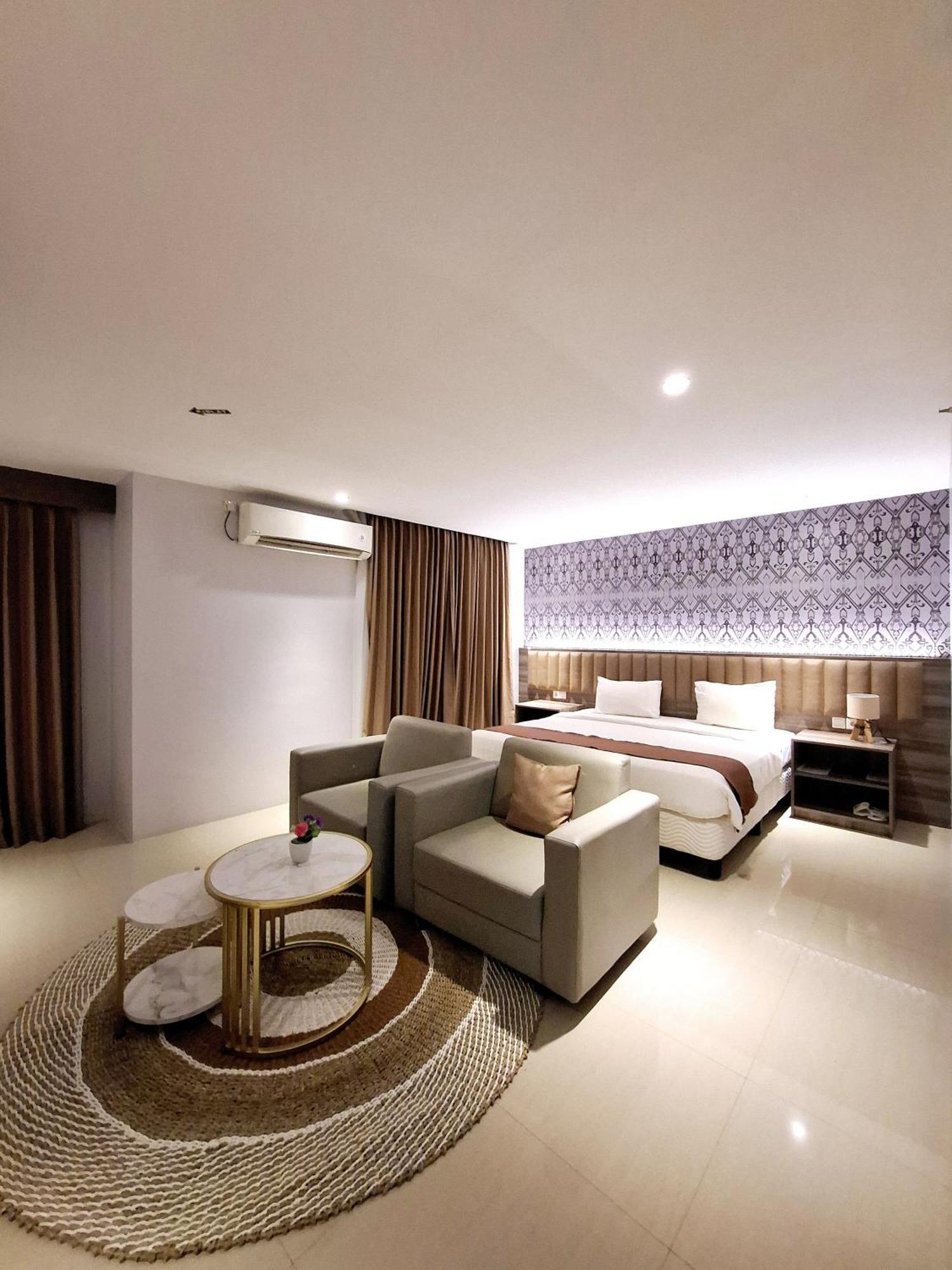 Sm Tower Hotel And Convention Berau Tanjung Redep エクステリア 写真