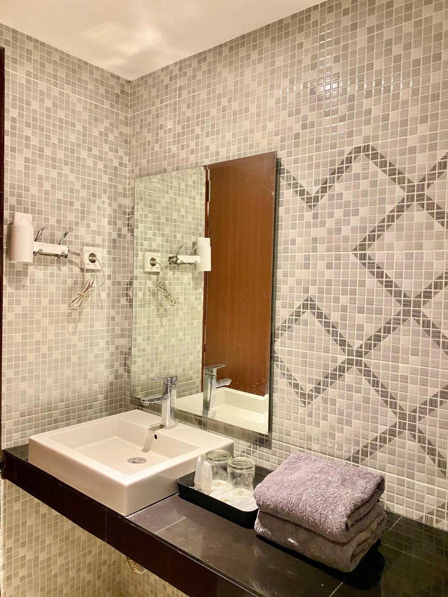 Sm Tower Hotel And Convention Berau Tanjung Redep エクステリア 写真