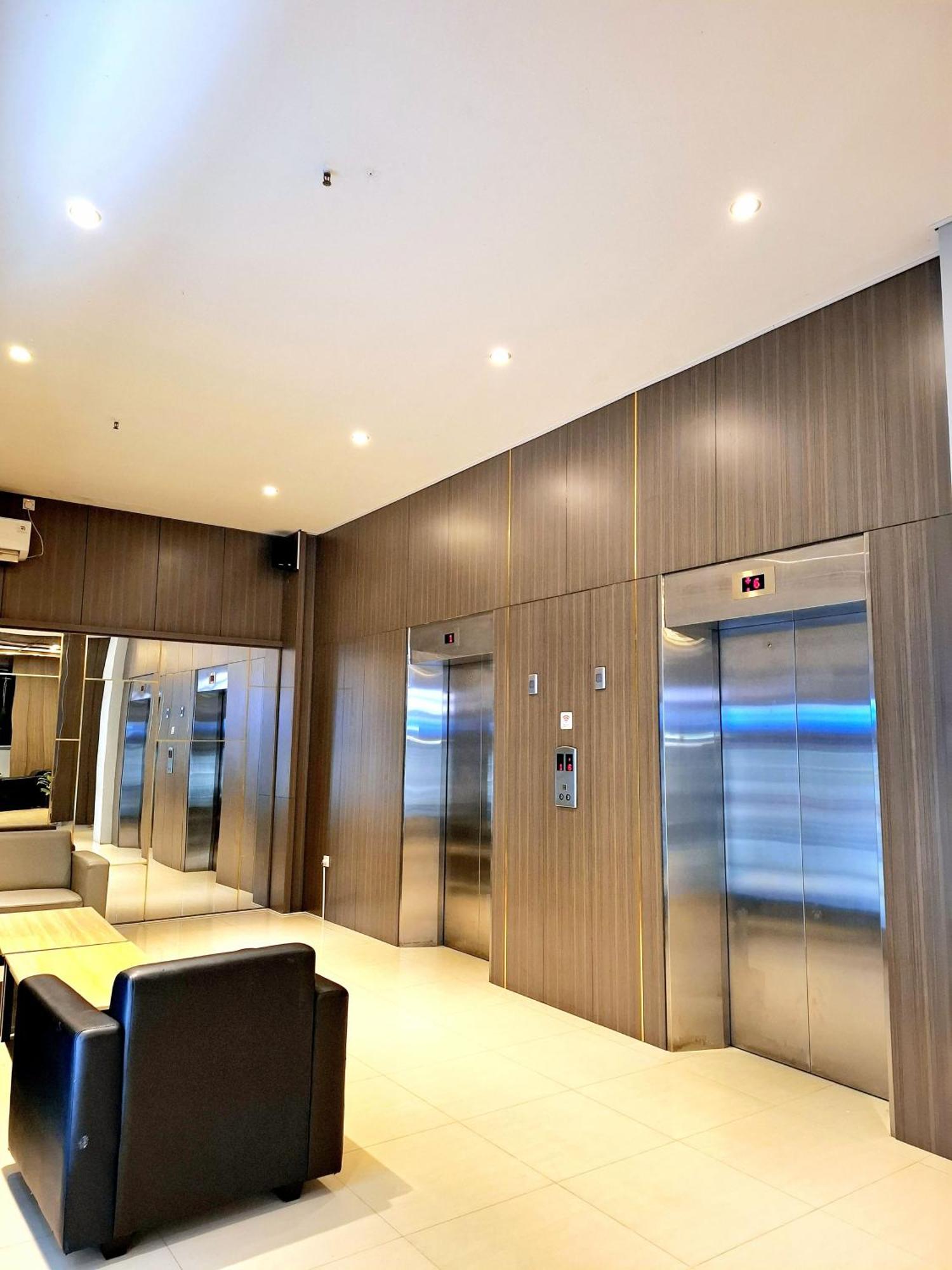Sm Tower Hotel And Convention Berau Tanjung Redep エクステリア 写真