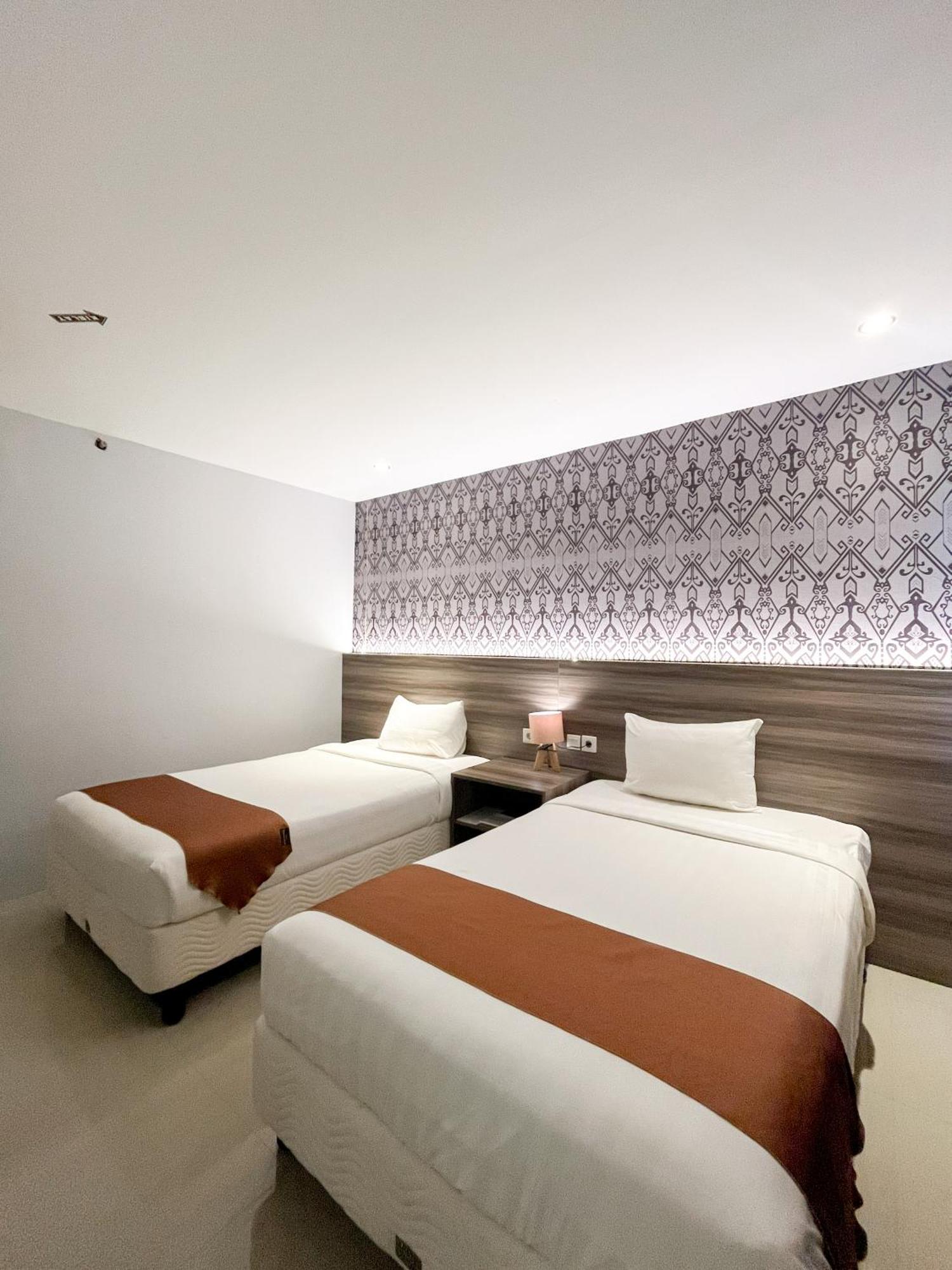 Sm Tower Hotel And Convention Berau Tanjung Redep エクステリア 写真